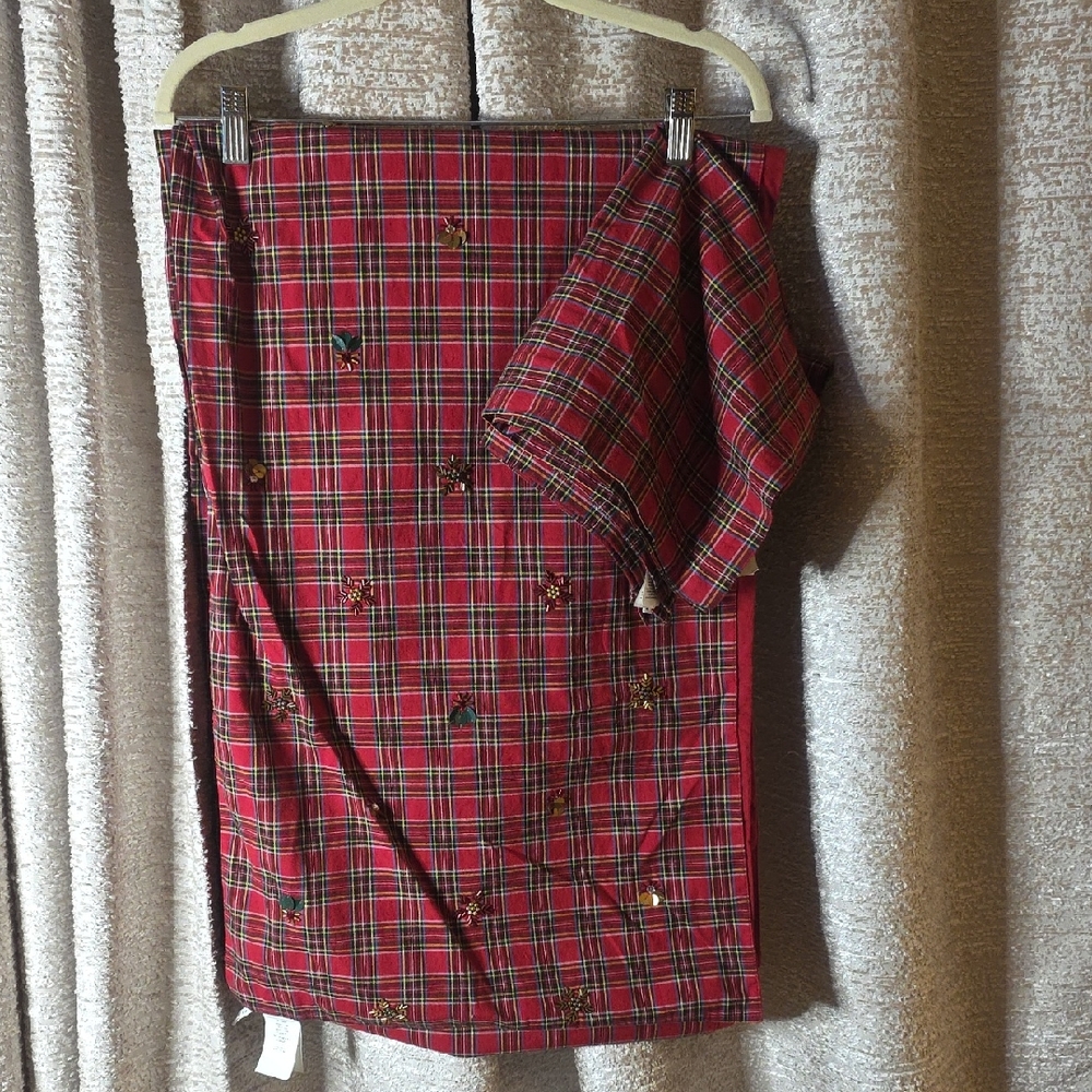 Pottery Barn Red Plaid Table Runner And 2 Napkins with Embellishment